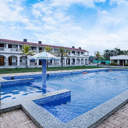 Silver Sand Eco Resort !! Beachfront !! With Biggest Pool And Huge Open Area !! Ideal For Weddings !! Couple Friendly !! マンダーマニ エクステリア 写真