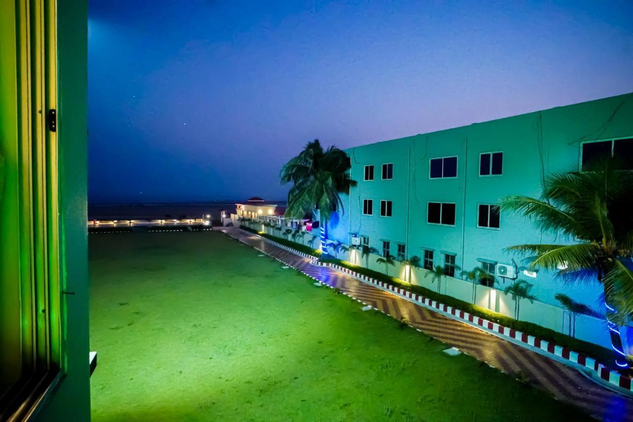 Silver Sand Eco Resort !! Beachfront !! With Biggest Pool And Huge Open Area !! Ideal For Weddings !! Couple Friendly !! マンダーマニ エクステリア 写真